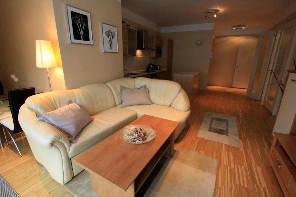פראג Luxury Apartment River Diamond Residence מראה חיצוני תמונה
