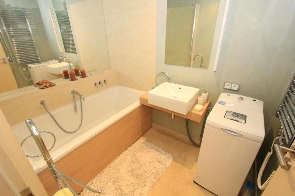 פראג Luxury Apartment River Diamond Residence מראה חיצוני תמונה