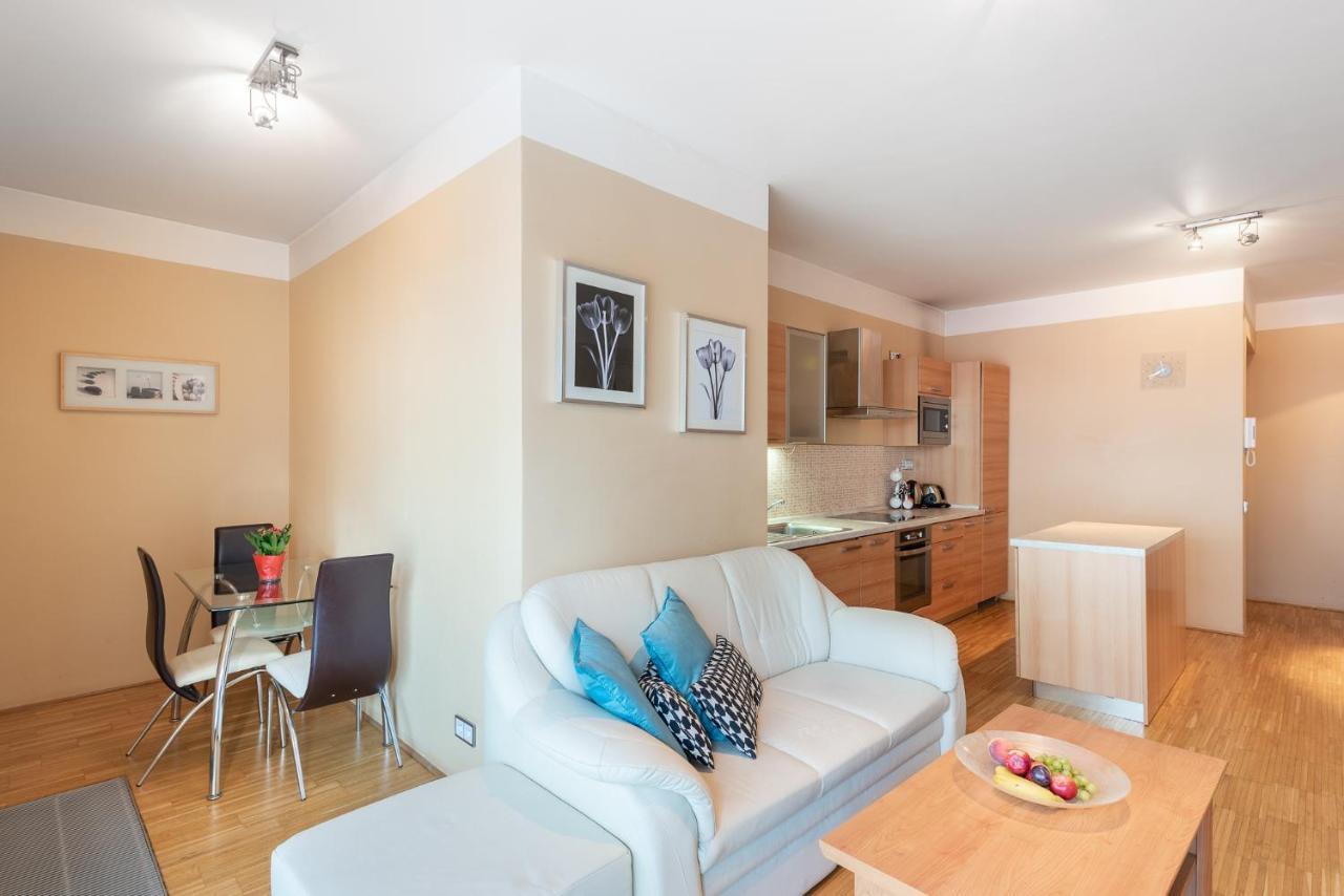 פראג Luxury Apartment River Diamond Residence מראה חיצוני תמונה