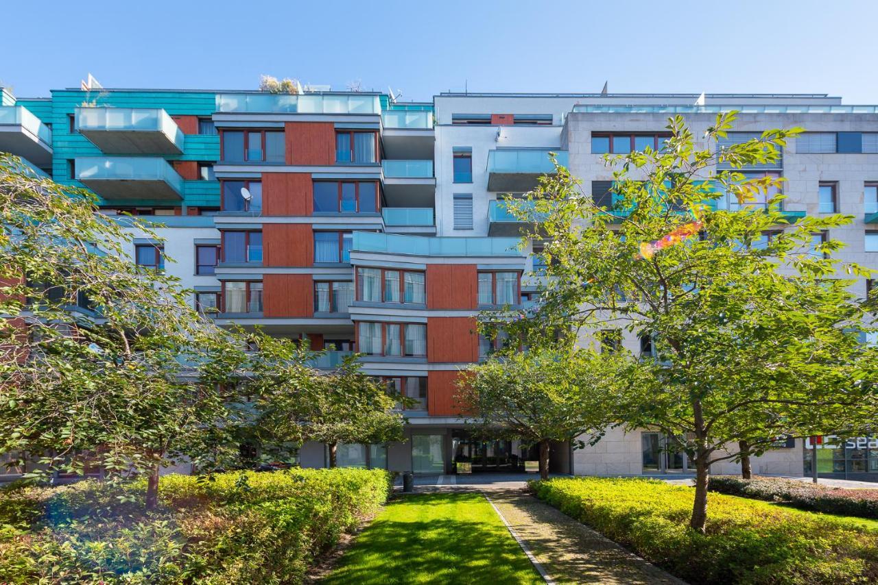 פראג Luxury Apartment River Diamond Residence מראה חיצוני תמונה