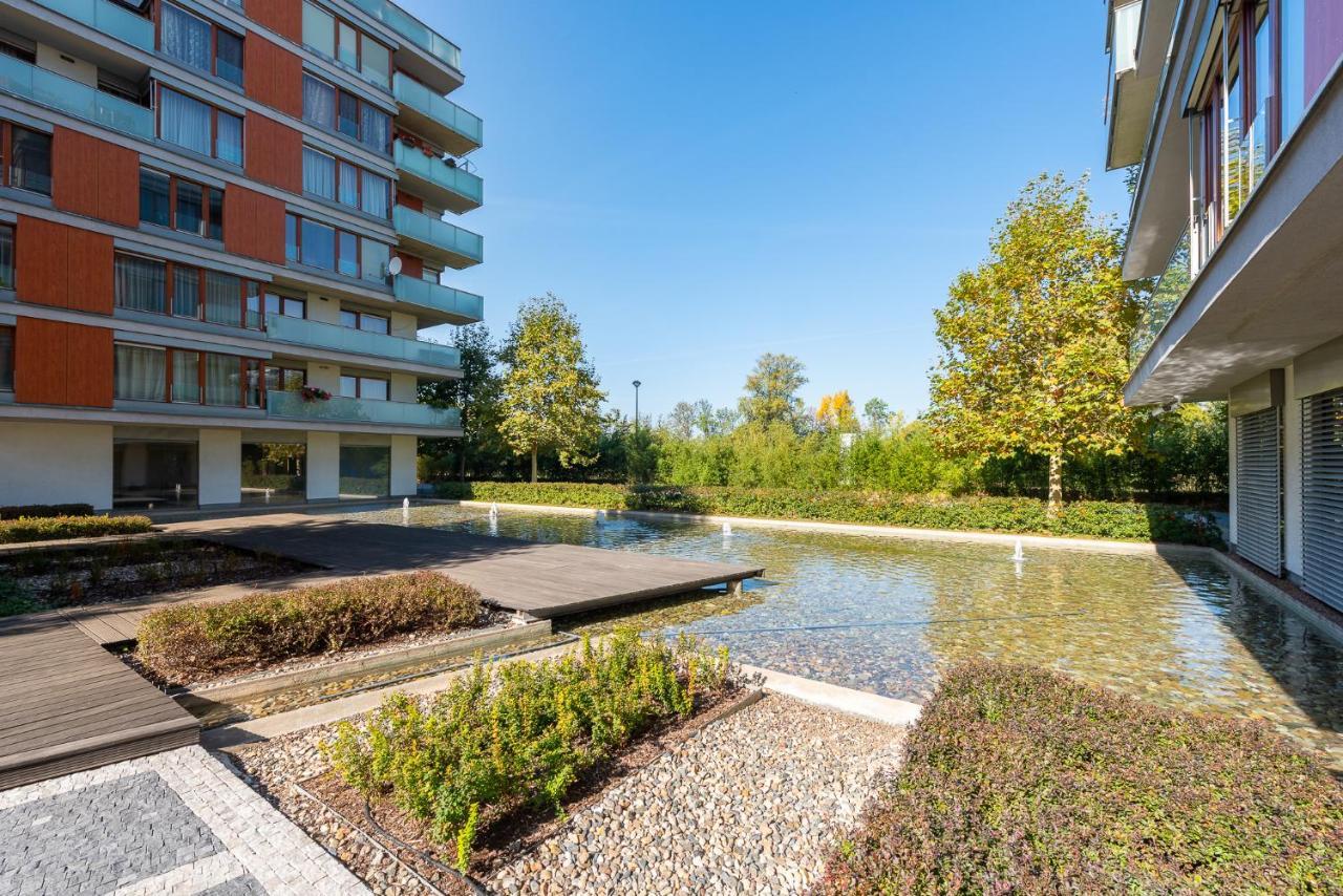 פראג Luxury Apartment River Diamond Residence מראה חיצוני תמונה